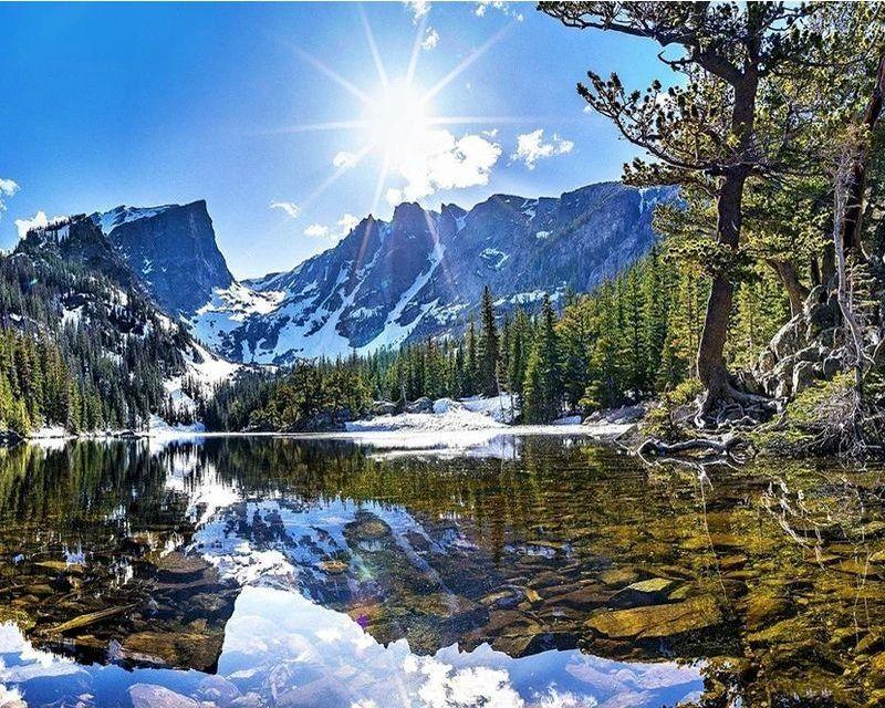 Lago di montagna in primavera Diamond Painting