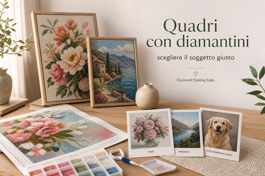Quadri con diamantini floreali e paesaggio con kit diamond painting su tavolo da lavoro