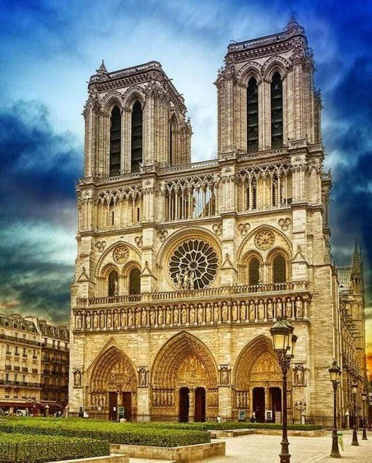 Maestosa Notre Dame Diamond Painting