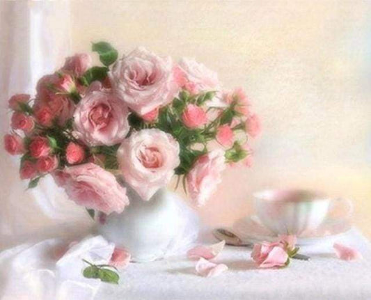 Rose Rosa Su Un Tavolo Bianco Diamond Painting